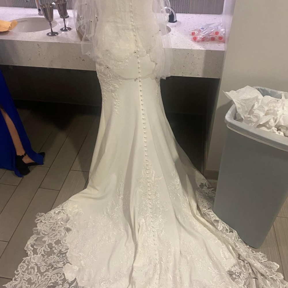 Wedding dress